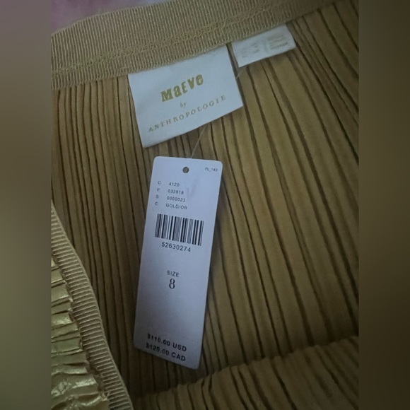 Anthropology gold skirt. NWT. Excellent condition. - Picture 2 of 4